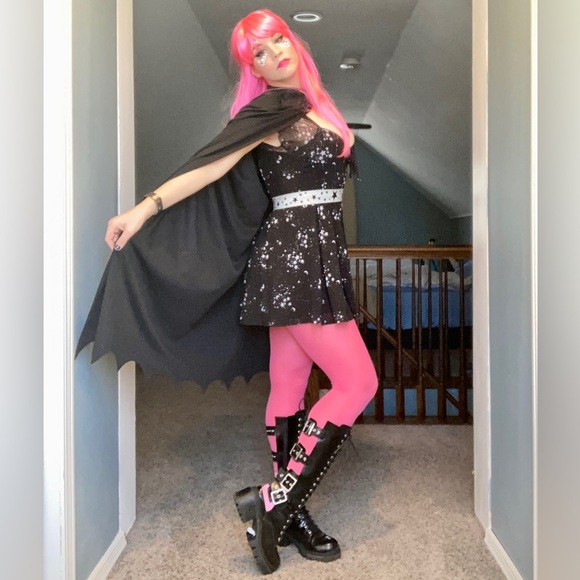 Meet Pinky - Picture 11 of 16